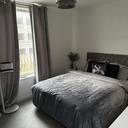 Barking Riverside Thamesmead  Dış mekan fotoğraf